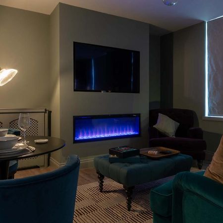Beautiful Modern 1 Bedroom Apartment, City Centre Bath Buitenkant foto