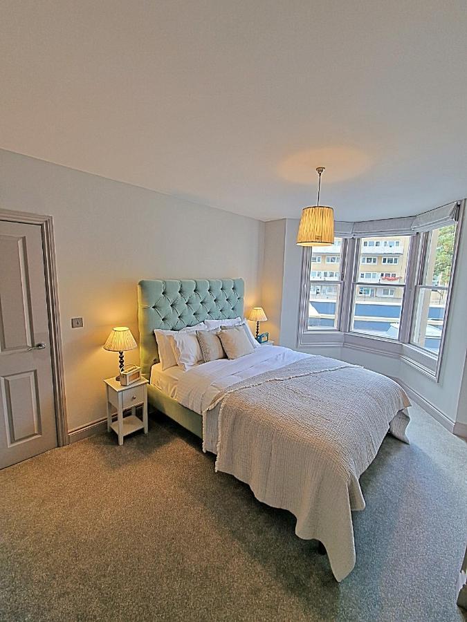 Beautiful Modern 1 Bedroom Apartment, City Centre Bath Buitenkant foto
