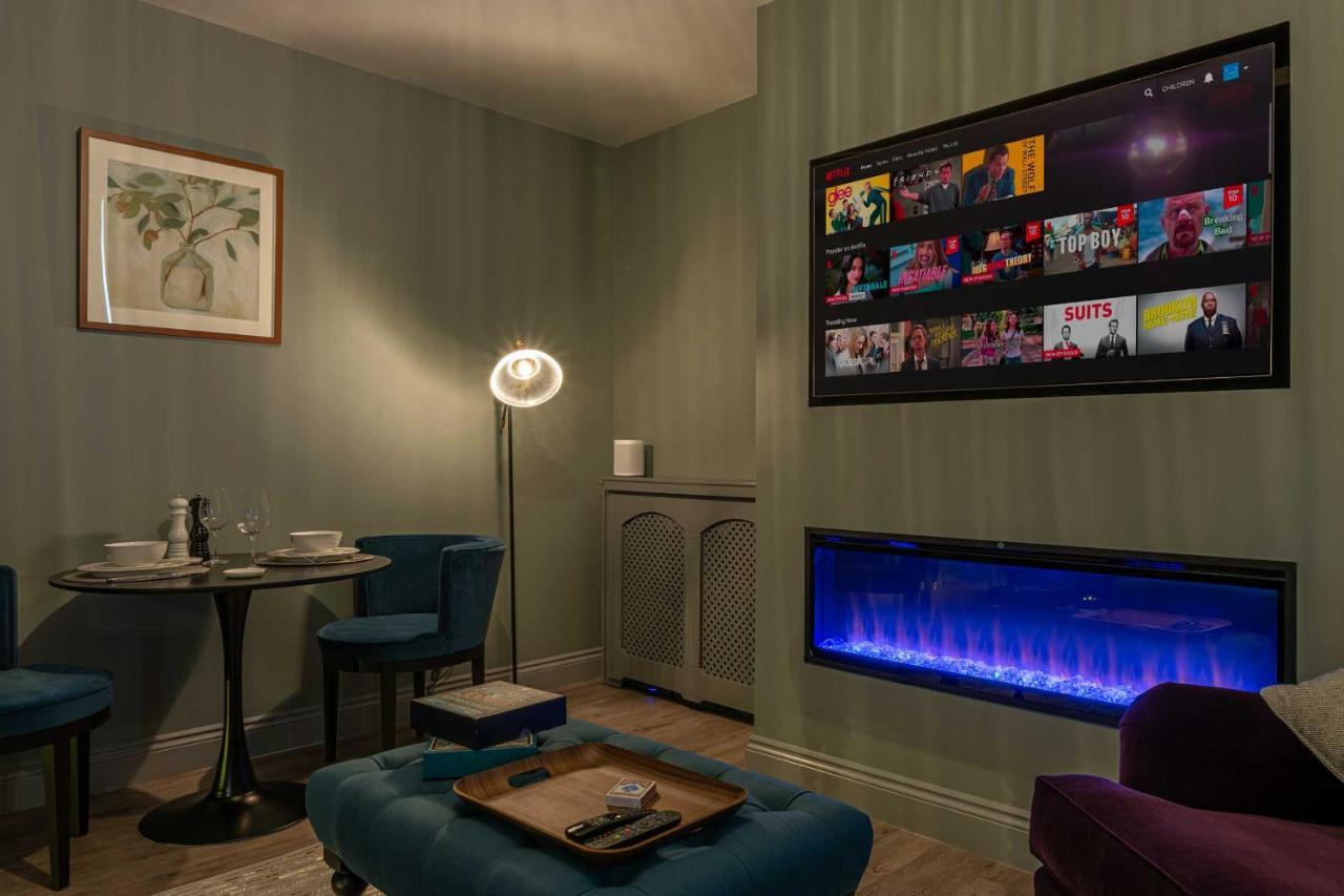 Beautiful Modern 1 Bedroom Apartment, City Centre Bath Buitenkant foto