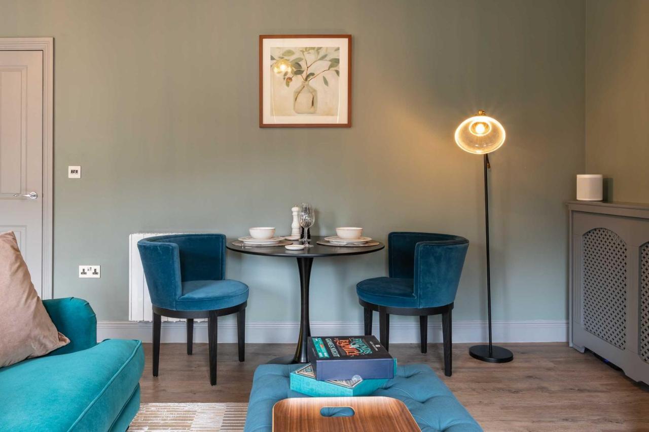 Beautiful Modern 1 Bedroom Apartment, City Centre Bath Buitenkant foto