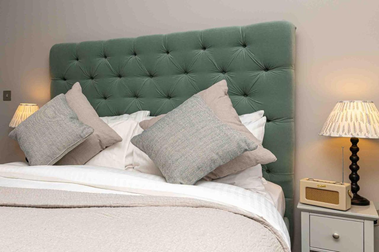 Beautiful Modern 1 Bedroom Apartment, City Centre Bath Buitenkant foto