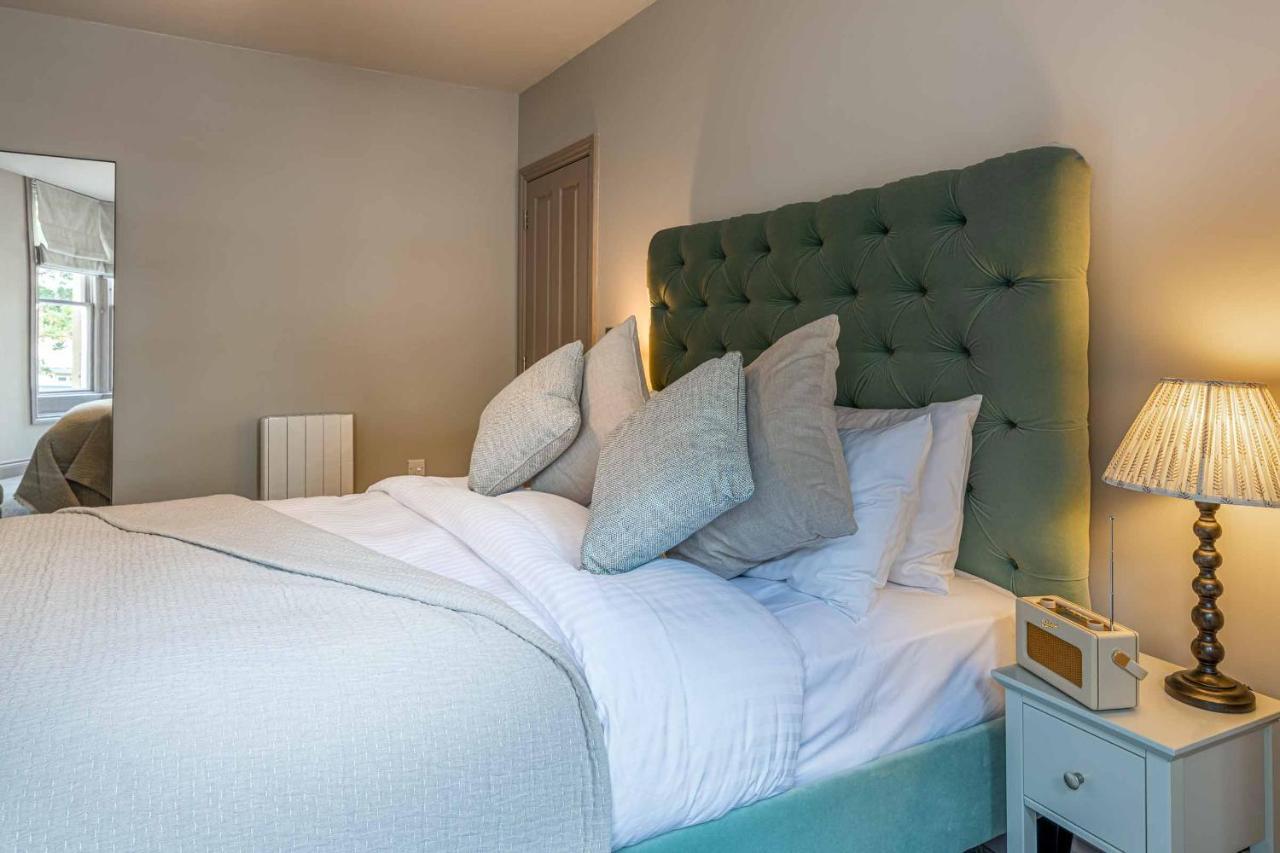Beautiful Modern 1 Bedroom Apartment, City Centre Bath Buitenkant foto