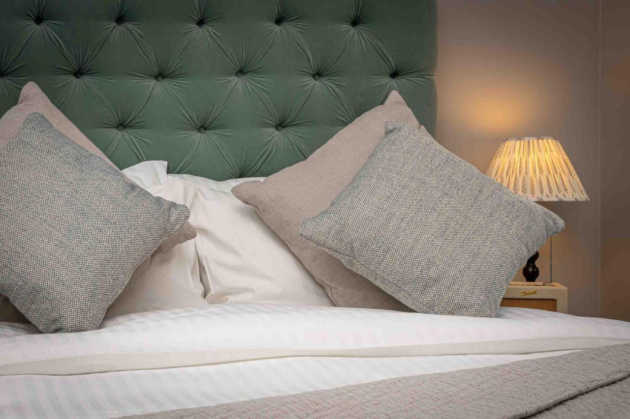 Beautiful Modern 1 Bedroom Apartment, City Centre Bath Buitenkant foto